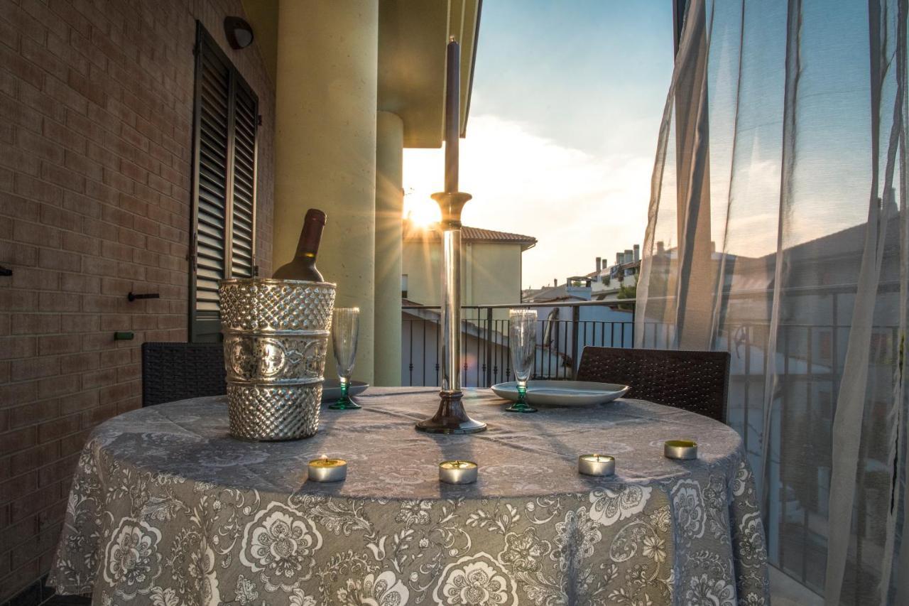 Casavacanze Azzurro Mare Porto SantʼElpidio Buitenkant foto